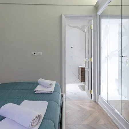 Spanish Steps Luxury Apartmán Řím